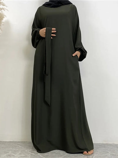 Robe Élégante Caftan Marocain À Poches – vue du modèle, image 12