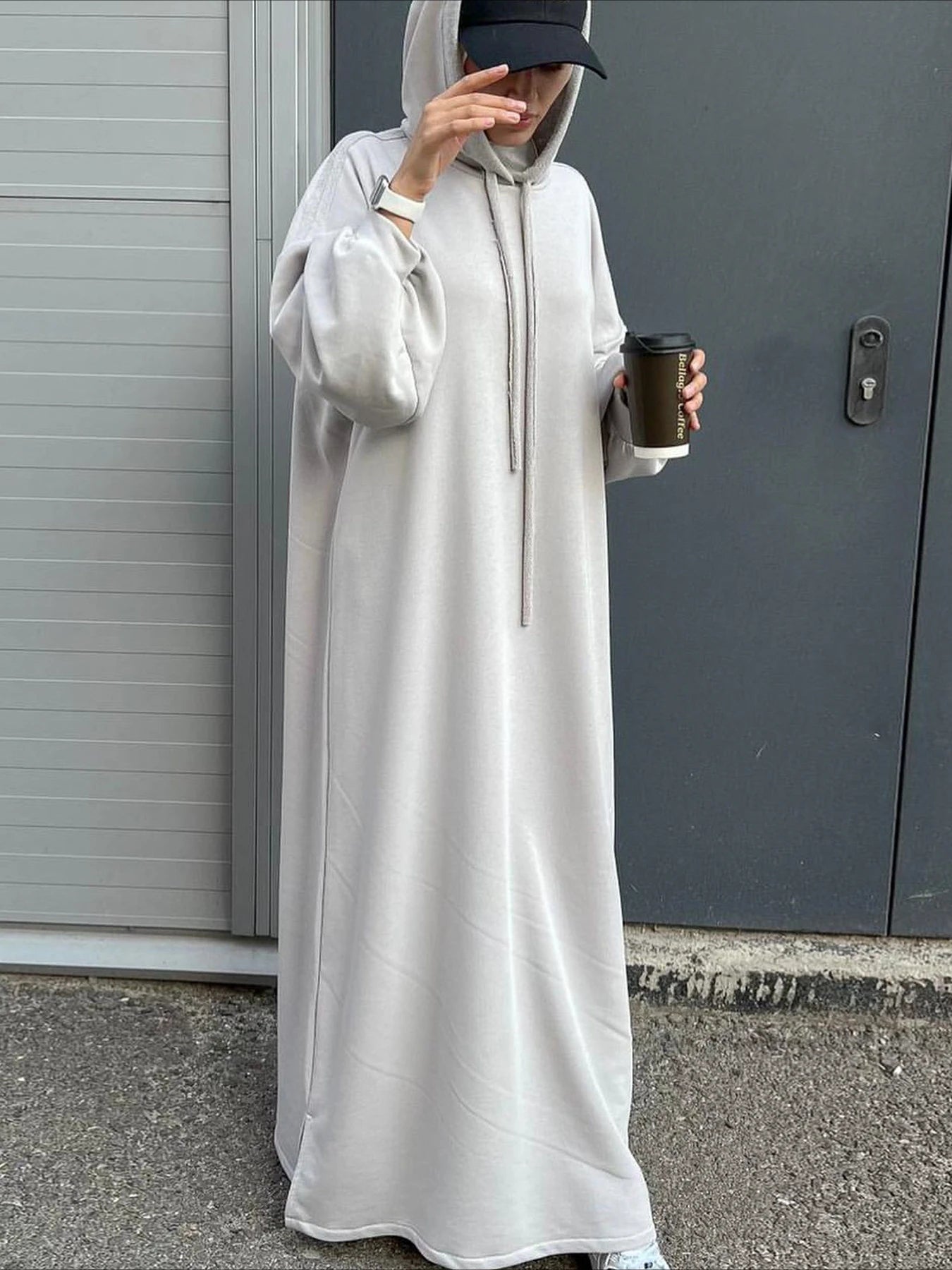 Robe Capuche Saoudienne – présentation du modèle, vue 4