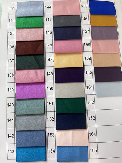 Robe Orientale Saoudienne Pailletée – détail et finitions – Maison Layina